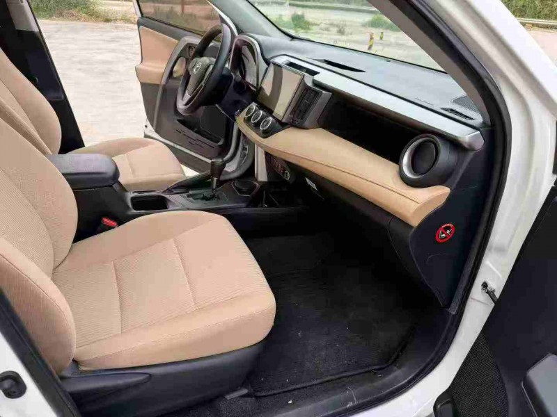 徐州19年丰田RAV4荣放6
