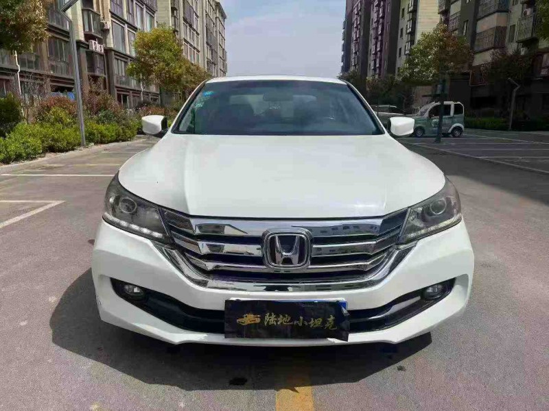 徐州14年本田雅阁1