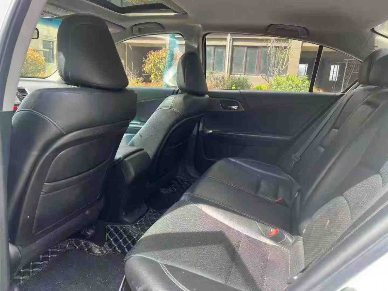 徐州14年本田雅阁6