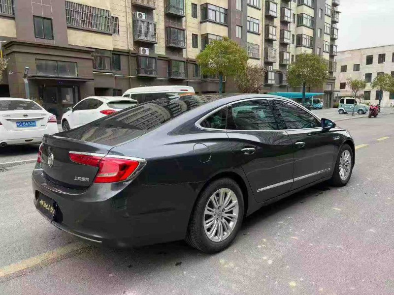 徐州17年别克君越8