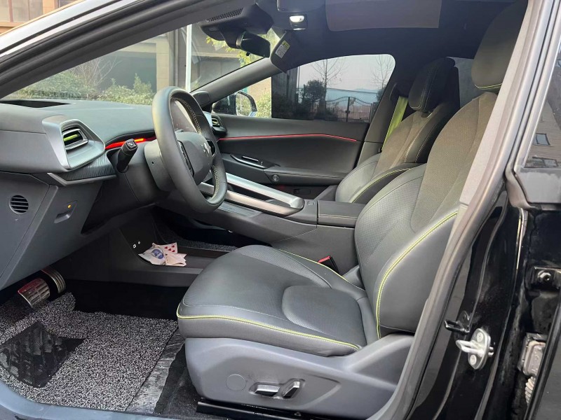 徐州24年极狐汽车阿尔法4