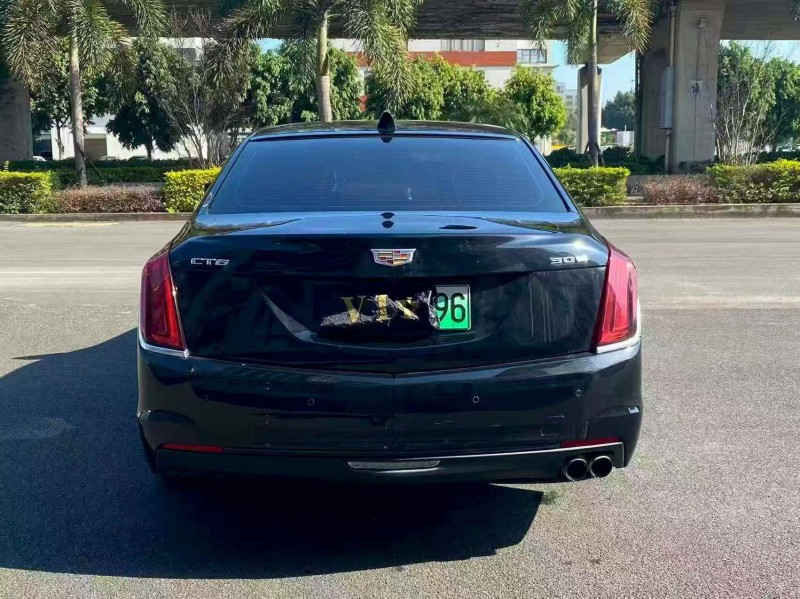 南平18年凯迪拉克CT69