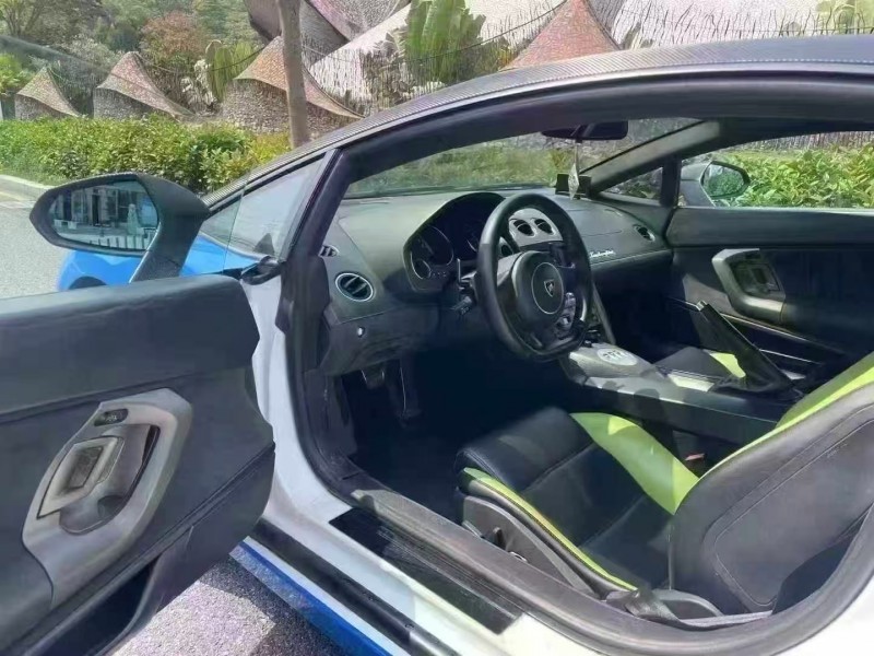 深圳13年兰博基尼LP560-44