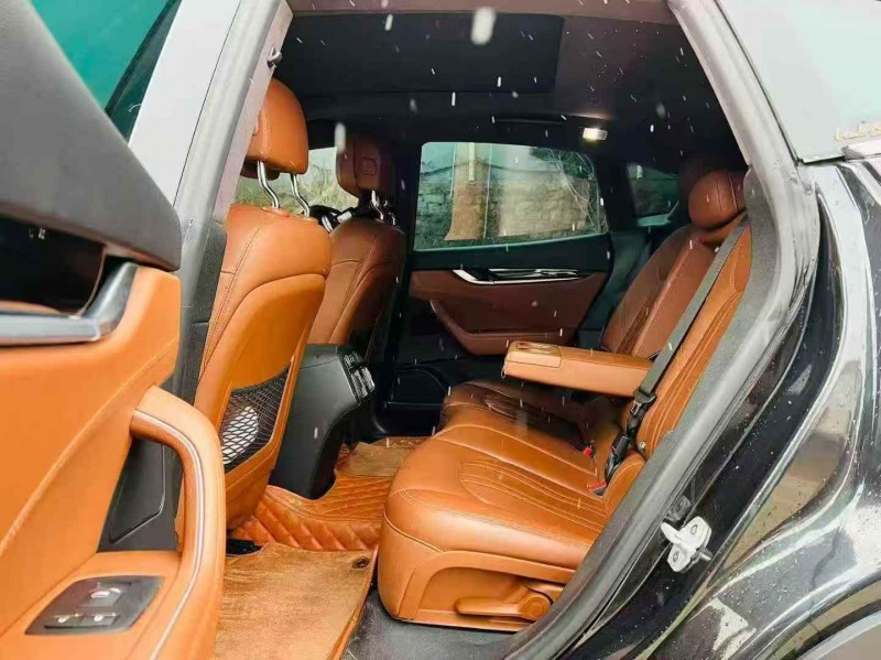 东营18年玛莎拉蒂Levante6