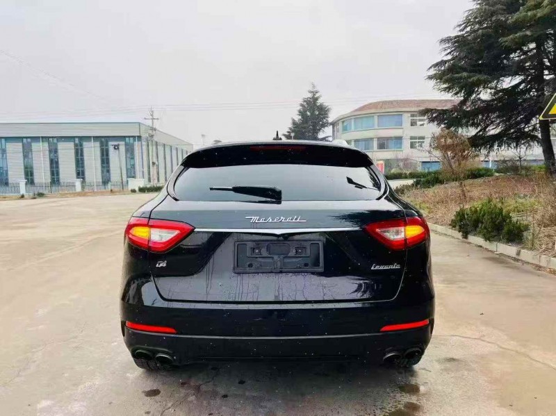 东营18年玛莎拉蒂Levante8