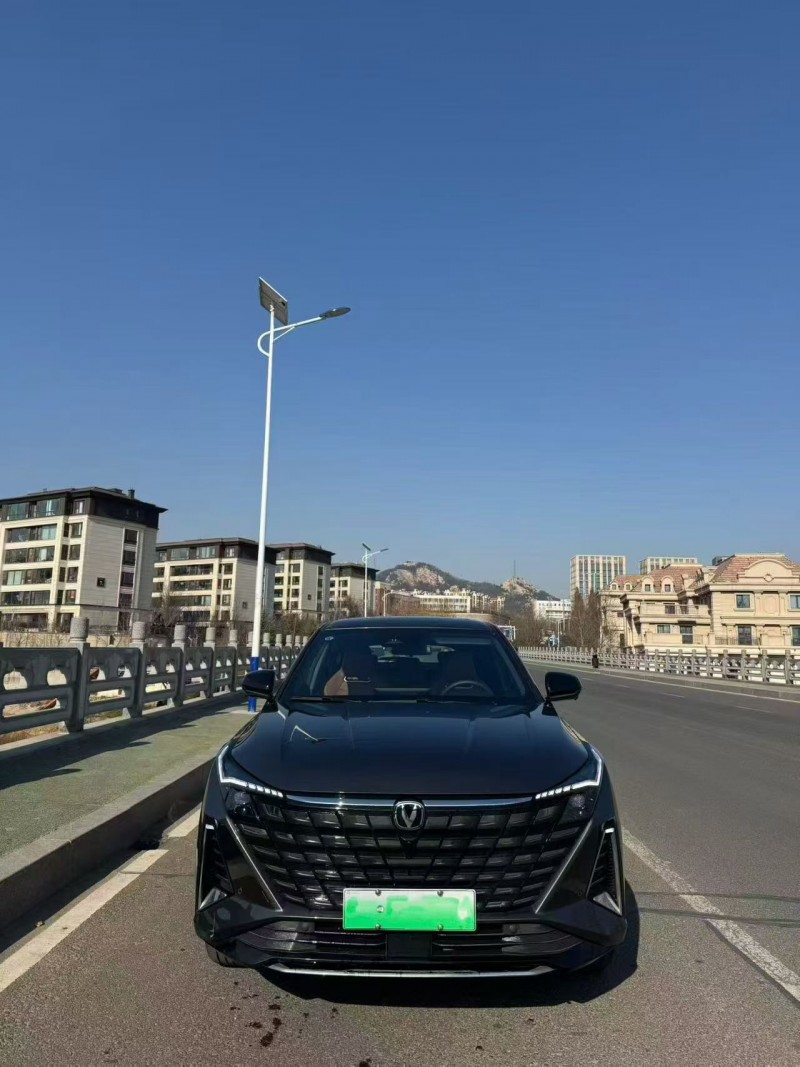 青岛25年长安汽车UNI1