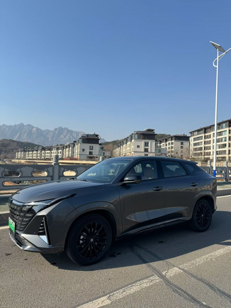 青岛25年长安汽车UNI6