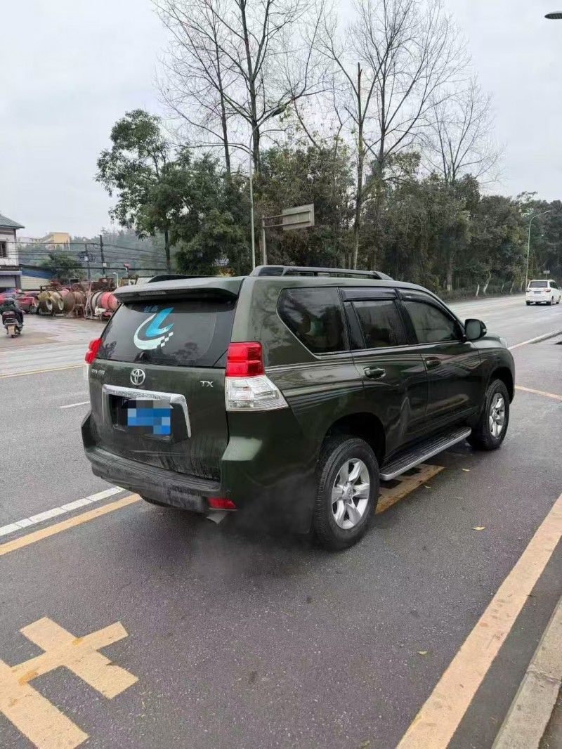 重庆13年丰田普拉多3