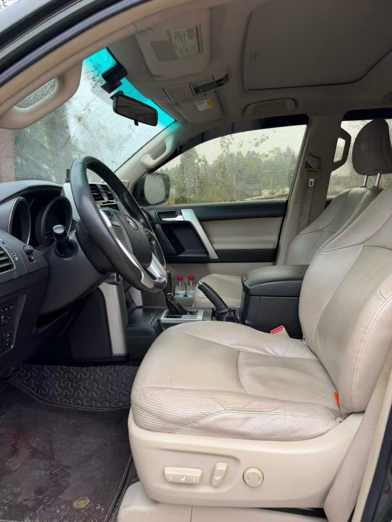 重庆13年丰田普拉多4