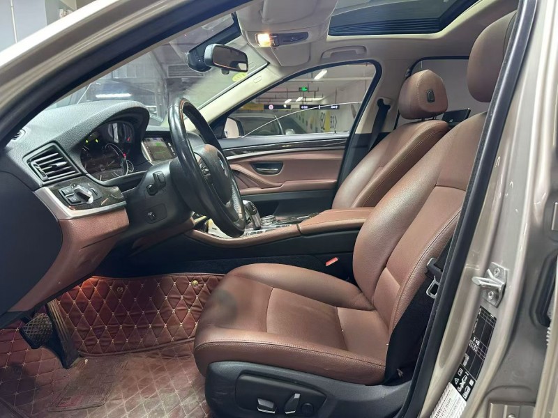 成都17年宝马5系5