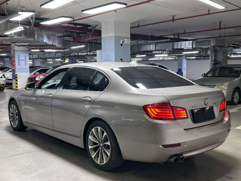 成都17年宝马5系9