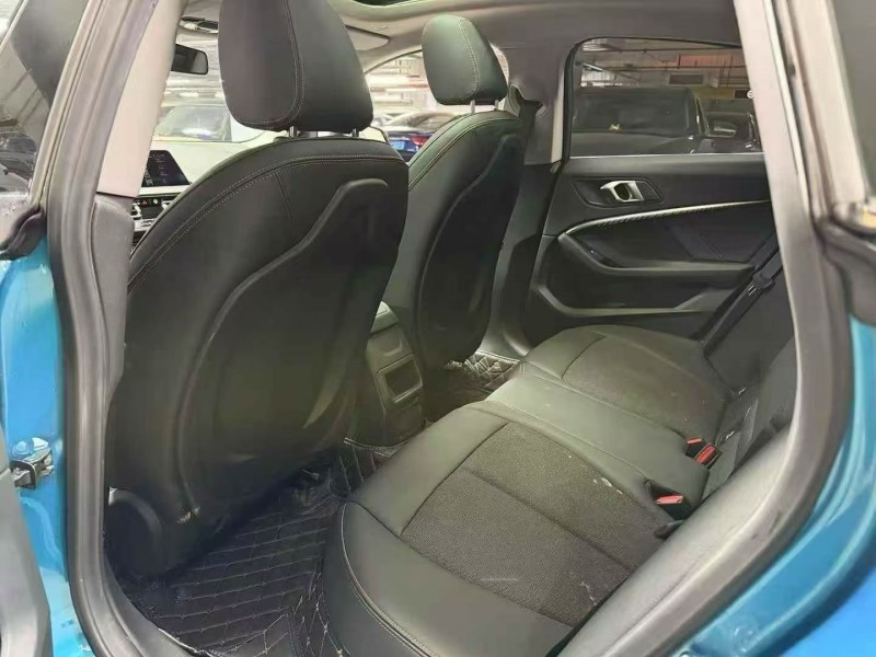 成都22年宝马2系4