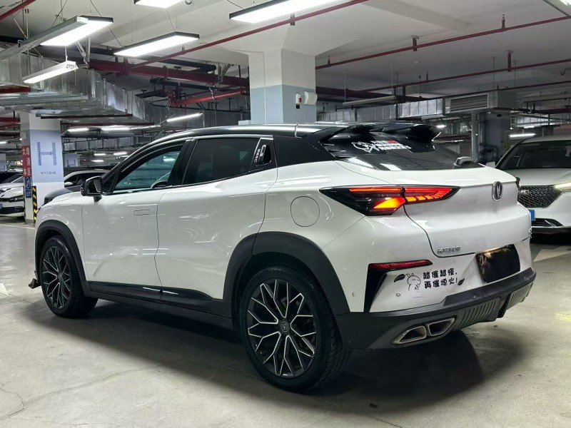 成都21年长安汽车UNI9