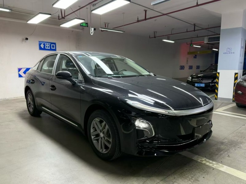 成都25年红旗E-QM52