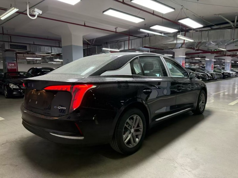 成都25年红旗E-QM56