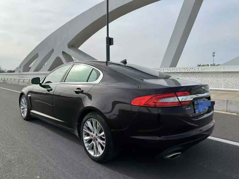 长治15年捷豹XF8