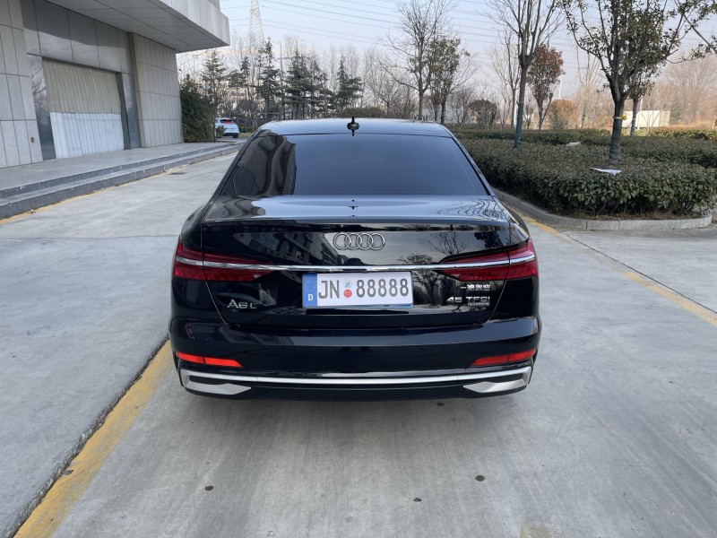 济宁19年奥迪A6L9