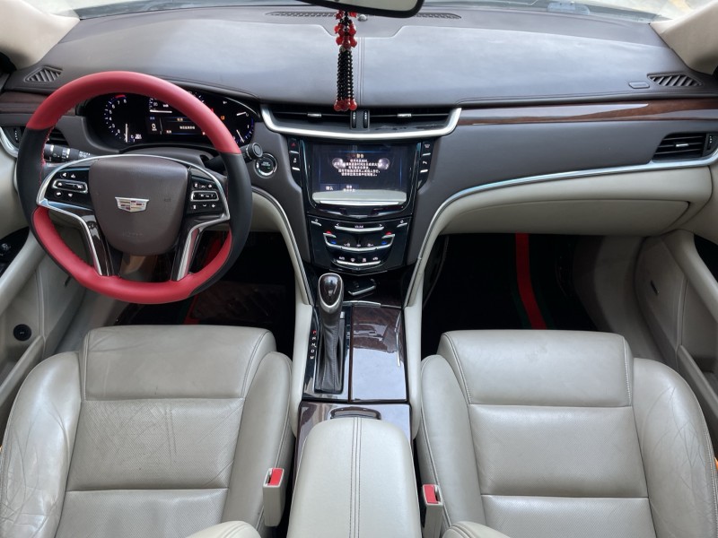 济宁16年凯迪拉克XTS4