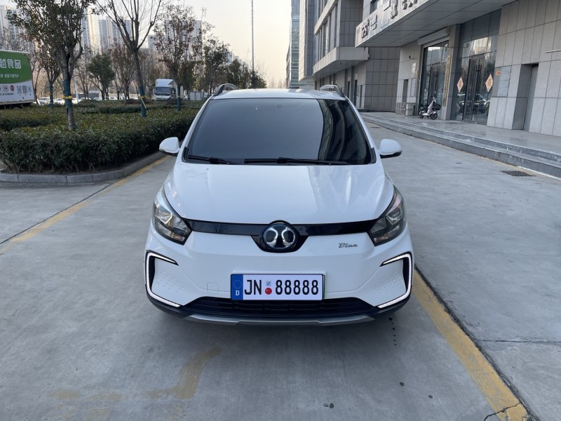 济宁21年北汽新能源EC系列1