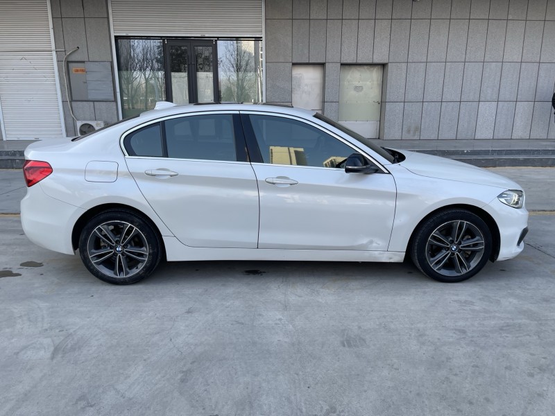 济宁19年宝马1系5