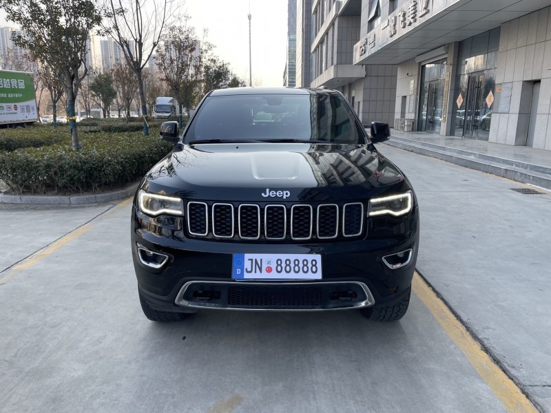 济宁19年Jeep大切诺基1