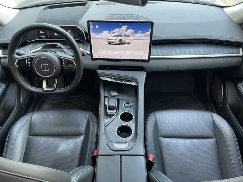 济宁23年极氪汽车0019