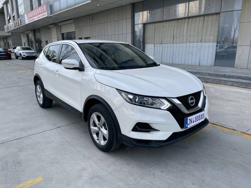 济宁24年日产逍客3