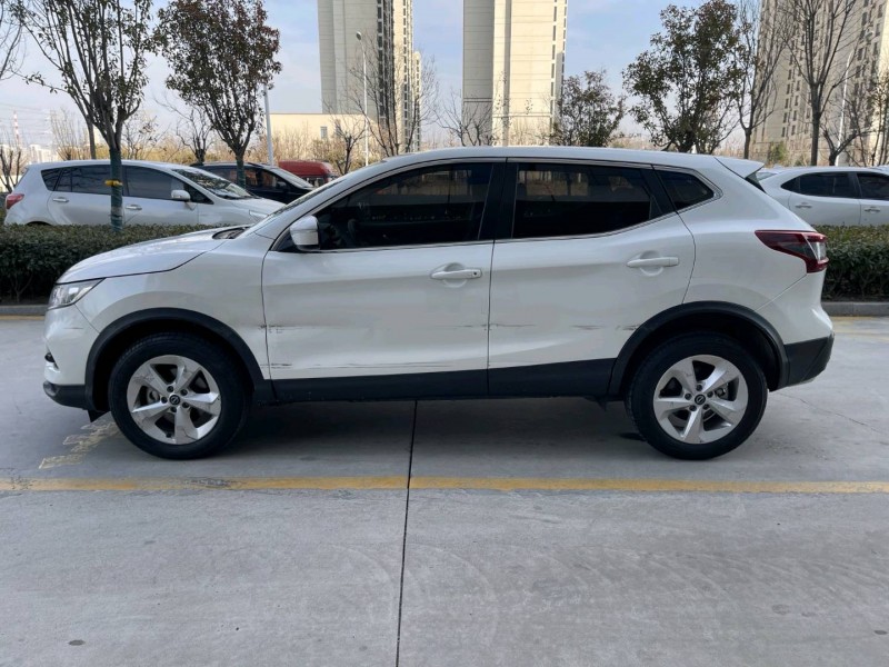 济宁24年日产逍客8