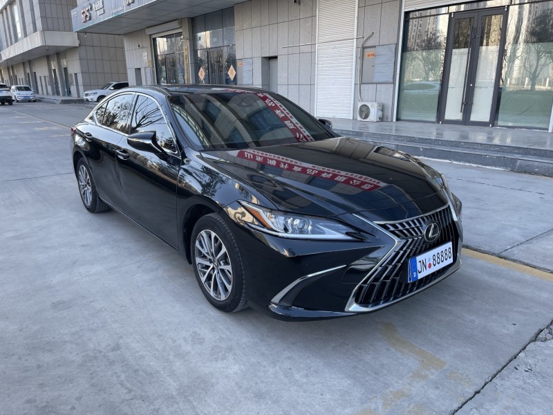 济宁23年雷克萨斯ES3