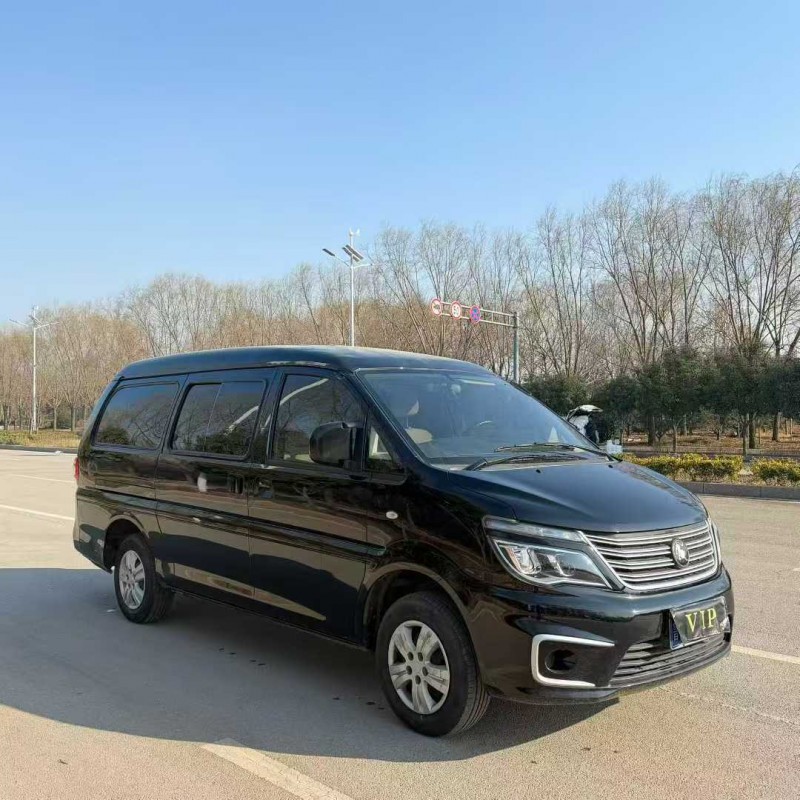 济宁22年东风菱智2