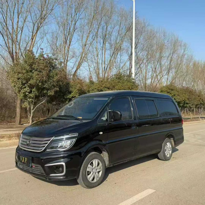 济宁22年东风菱智3