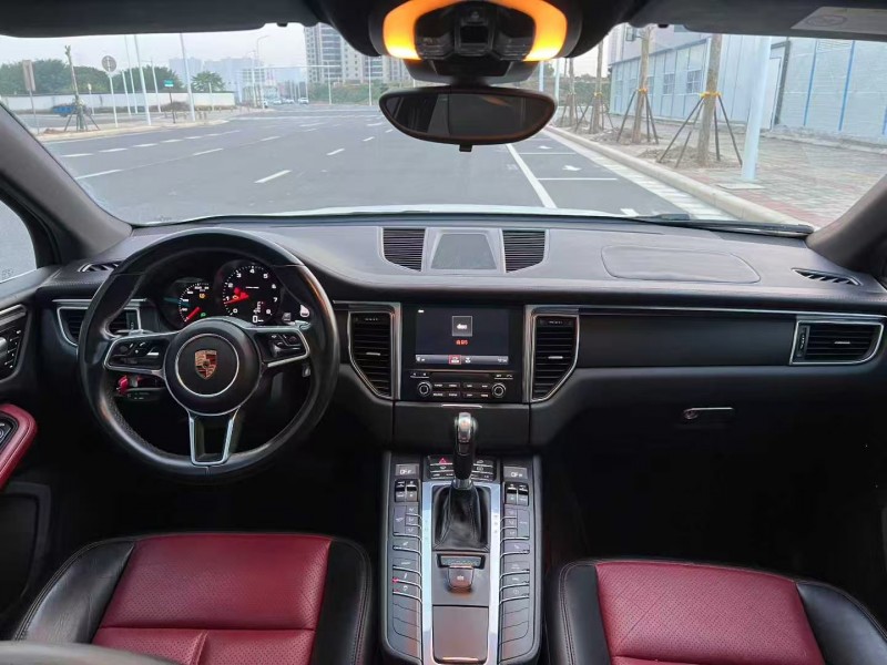 郑州18年保时捷Macan5