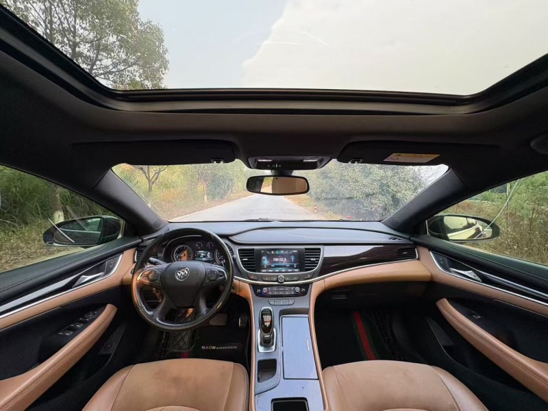 萍乡18年别克君越8