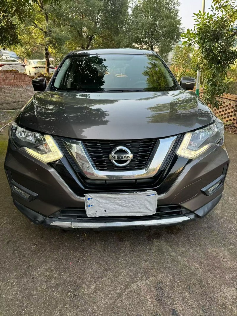 萍乡18年日产奇骏1