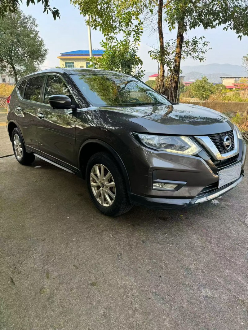 萍乡18年日产奇骏2