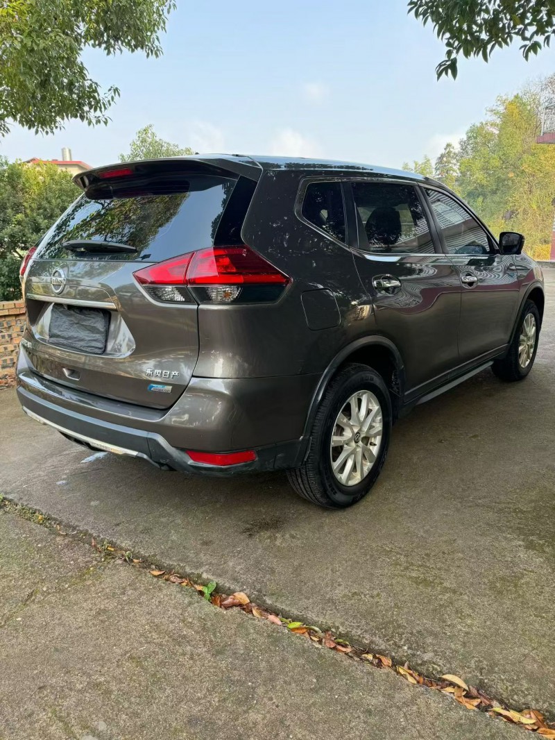 萍乡18年日产奇骏3