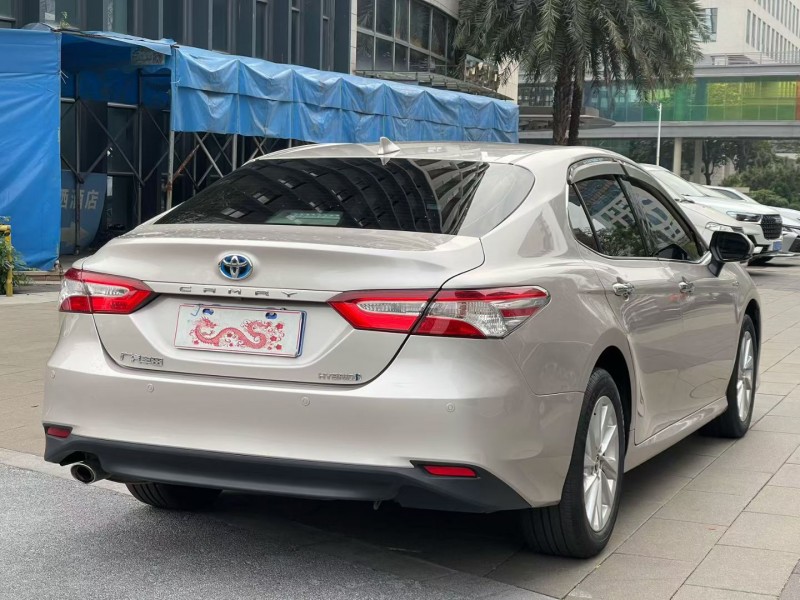 佛山21年丰田凯美瑞8