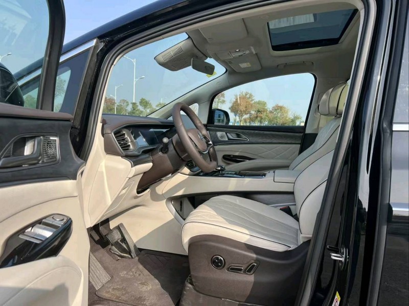 盐城25年腾势D98