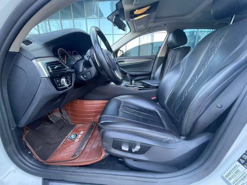 常德19年宝马5系4