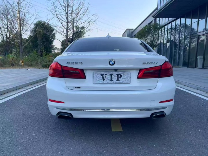 常德19年宝马5系9