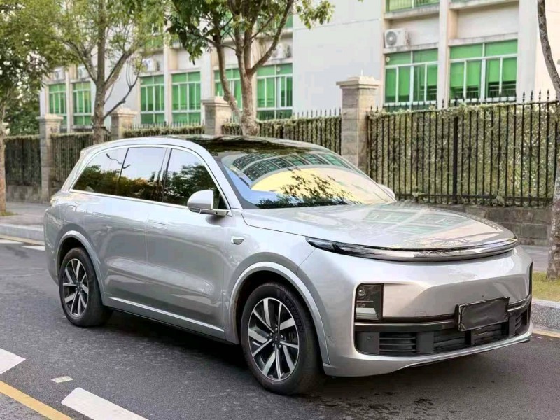 深圳23年理想L82