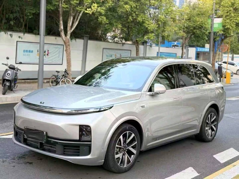 深圳23年理想L83