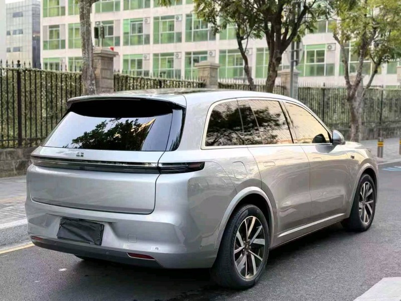 深圳23年理想L87