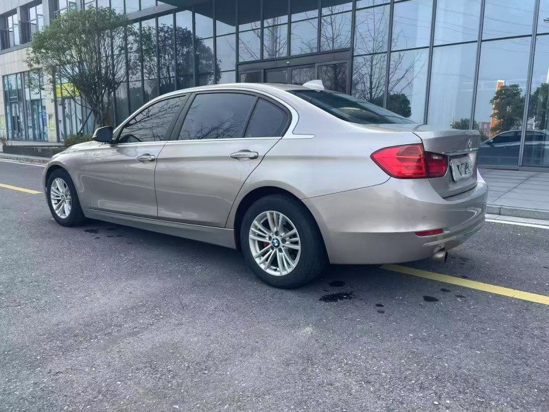 常德15年宝马3系8