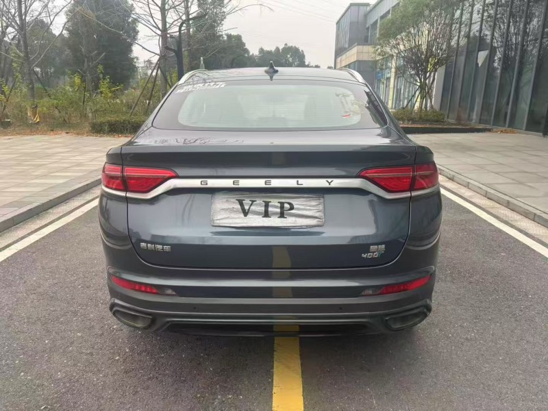 常德19年吉利星越5