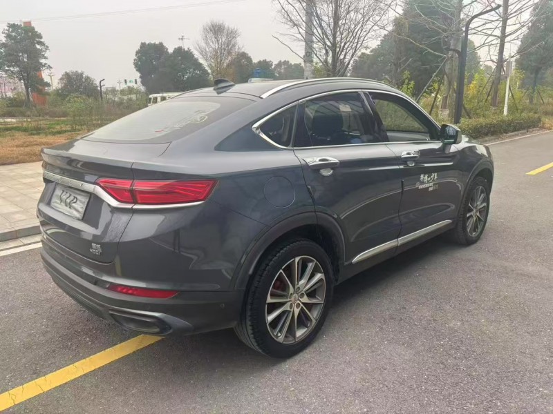 常德19年吉利星越7