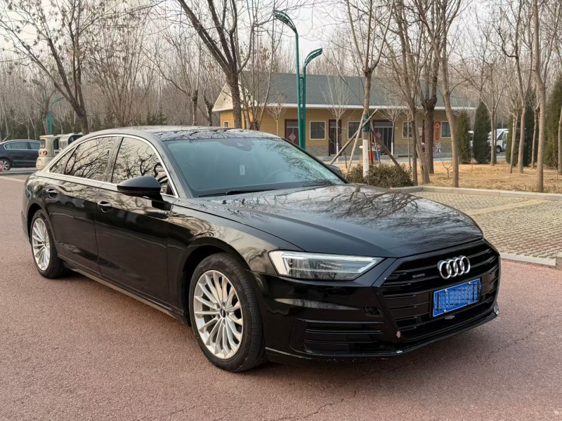 聊城21年奥迪A8L3