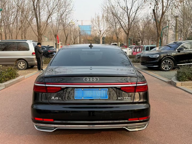 聊城21年奥迪A8L4