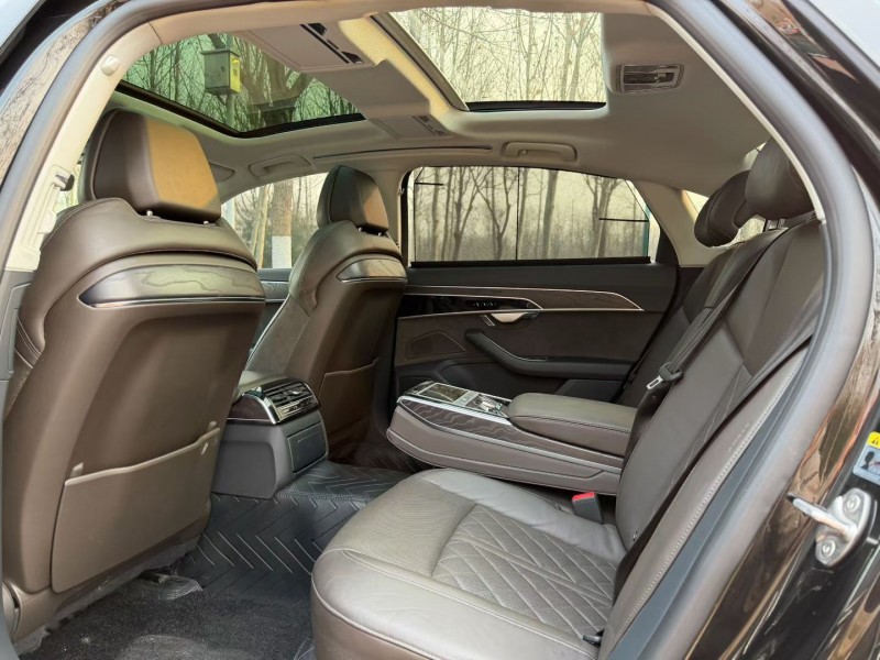 聊城21年奥迪A8L8