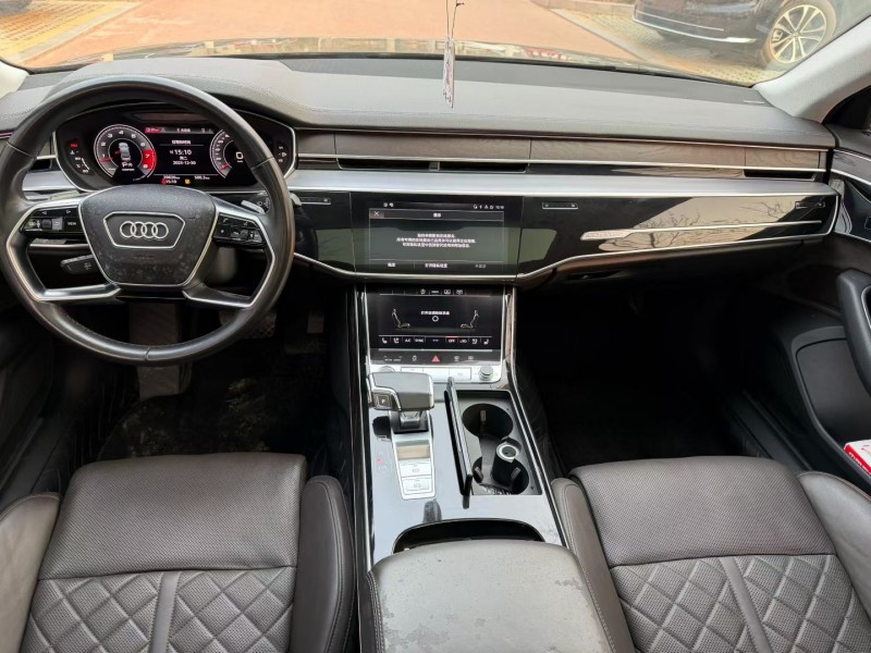 聊城21年奥迪A8L9